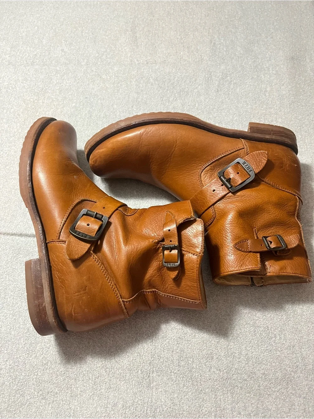 Frye premium cognac